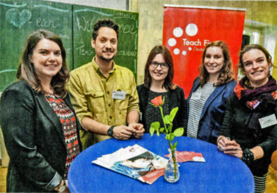 Denise Trompeter, Arkadij Zacharov, Isabella Fabianski, Patrizia Sonntag und Julia  Soeffner (v.t.) sind als „Fellows" derzeit an Essener Sctwlen aktiv.